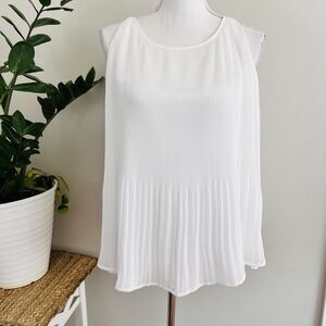 Zac & Rachel White Flowy Breezy Pleated Preppy Sleeveless Blouse Lagenlook Small